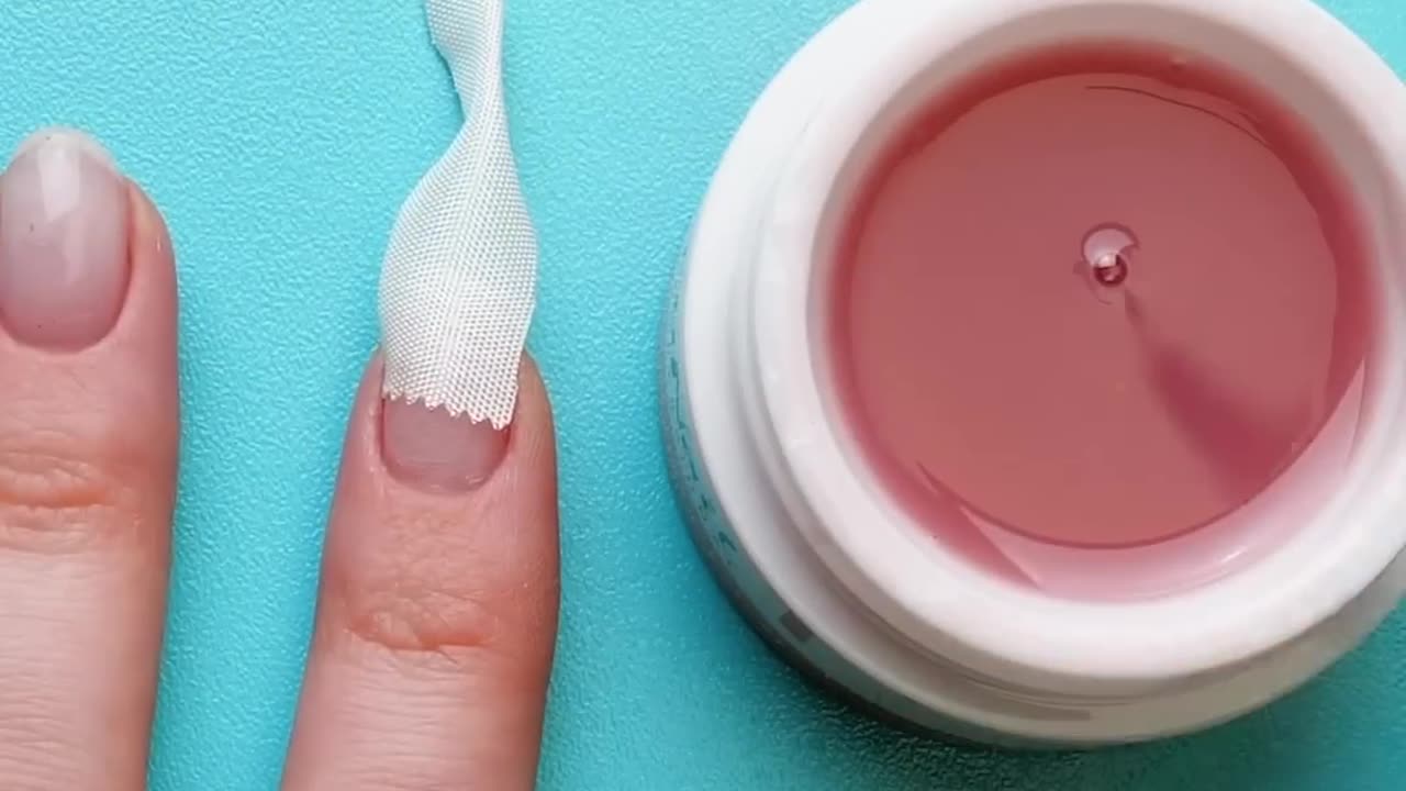 24 SIMPLE BEAUTY TRICKS TO MAKE YOU LOOK FABULOUS