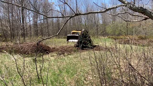 Parc Lagalaga - work is much easier with skid-steer