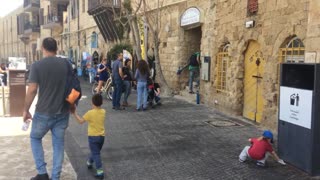 Little kid hilariously can't make trash shot into bin