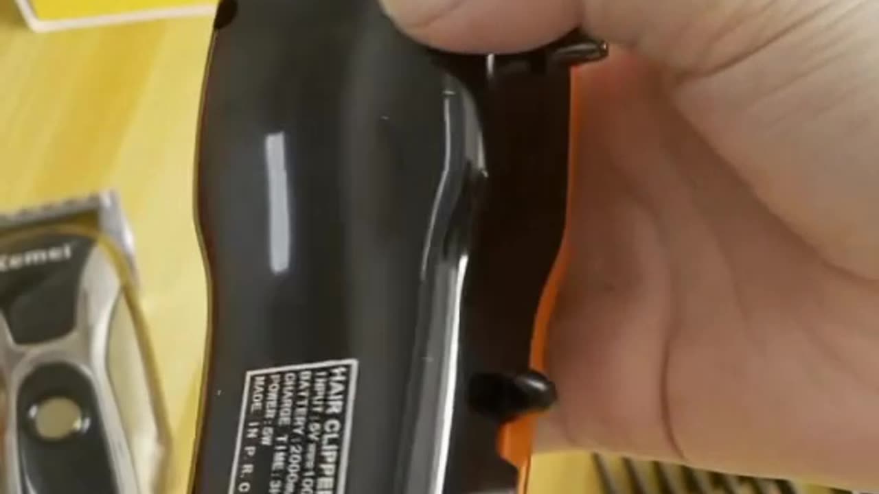 A Rechargeable Clipper