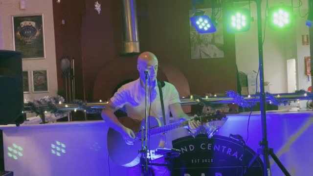 Jonny Reid single singer