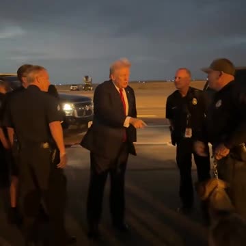 PRESIDENT DONALD TRUMP GREETS THE INCREDIBLE DENVER LAW ENFORCEMENT OFFICERS 🇺🇸👮‍♂️