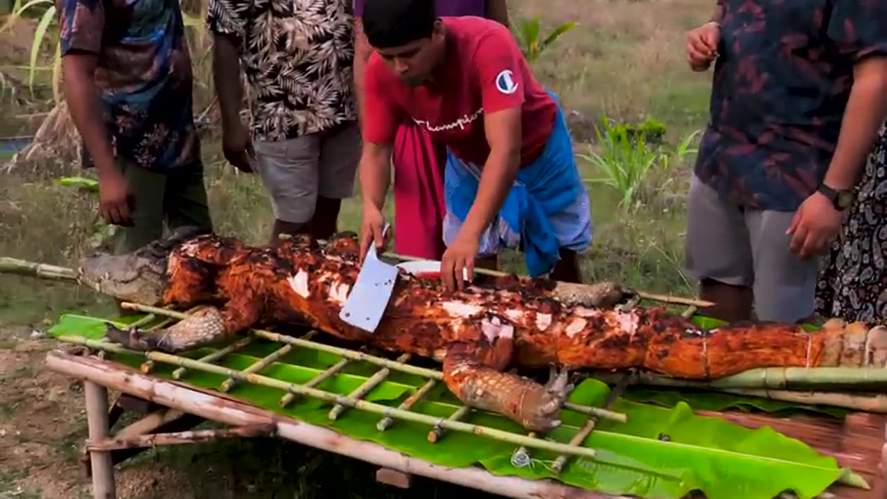 100 Kg BIGGEST CROCODILE GRILLED