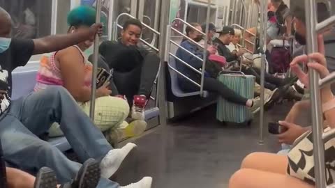 Meanwhile in NYC 🐀🐀😅🐀