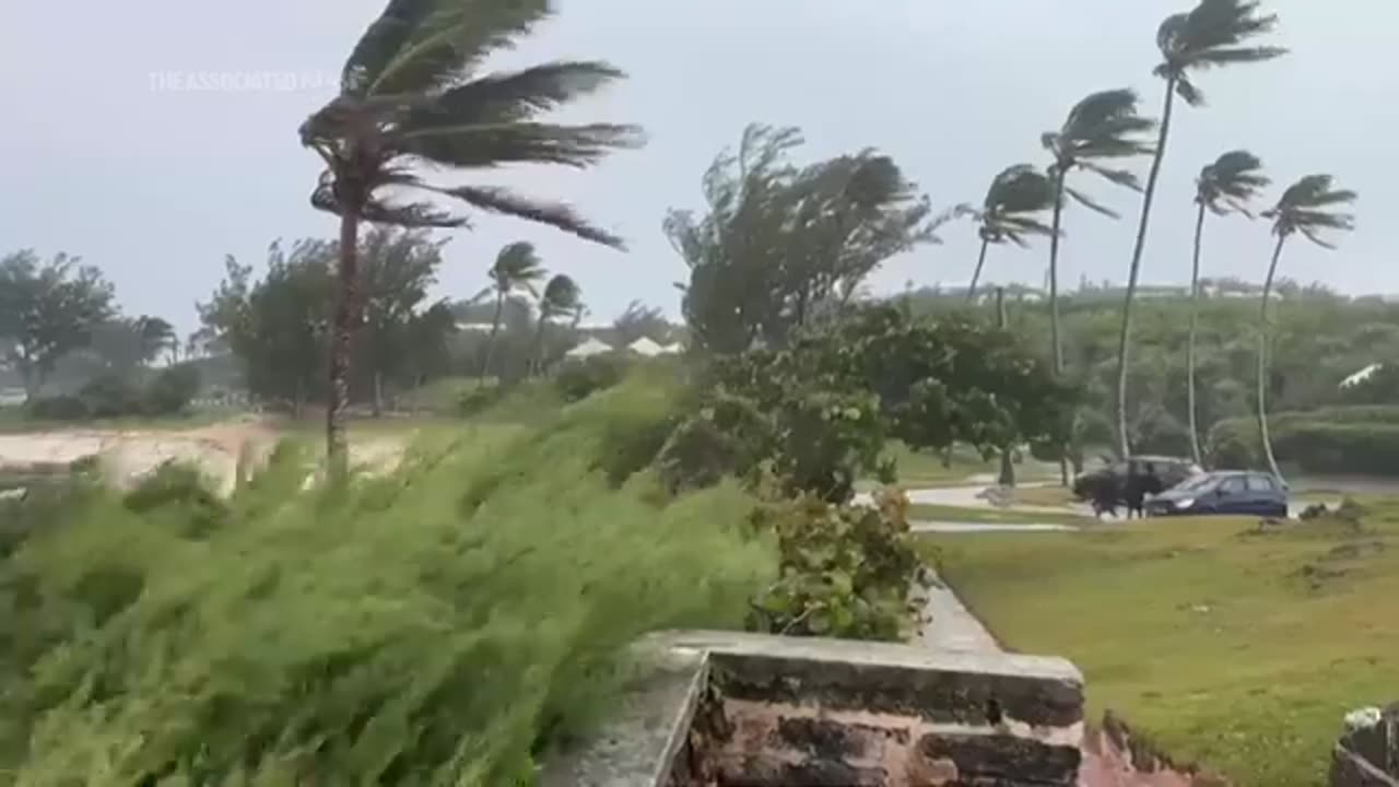 Hurricane Ernesto charges toward Bermuda