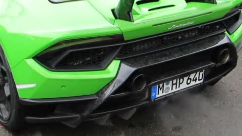 Холодный запуск Lamborghini Hurácan