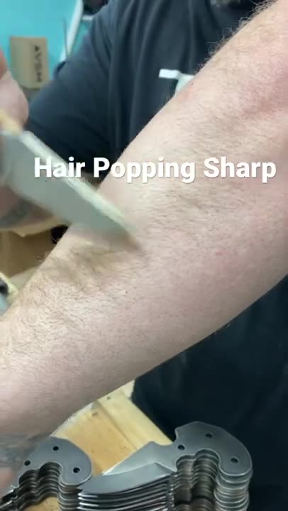 This knife shaves! #edc #everydaycarry #shorts #youtubeshorts 🔥