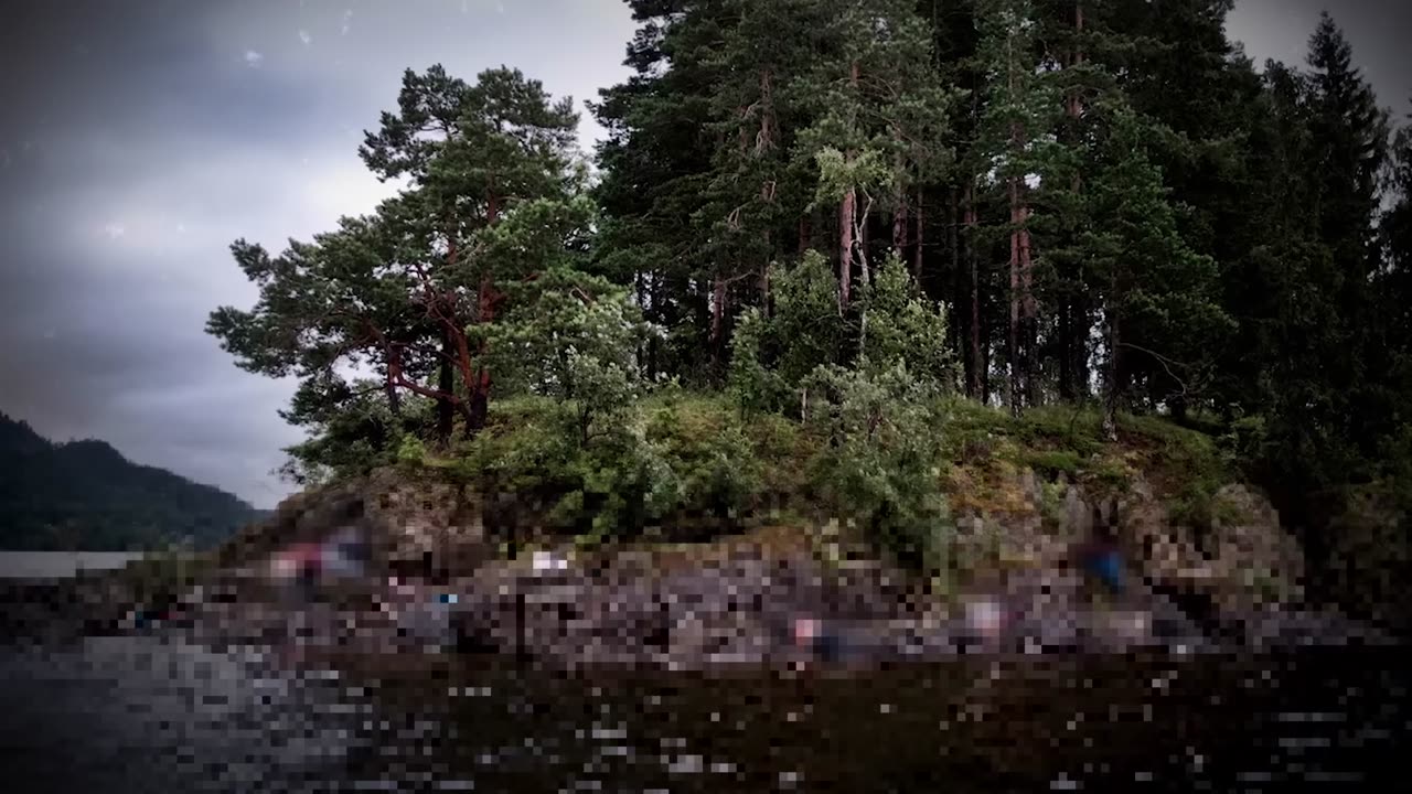 500 Teens Trapped On An Island With A Madman That’s Hunting Them