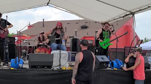 Wyld Ryde "It's Not Easy"