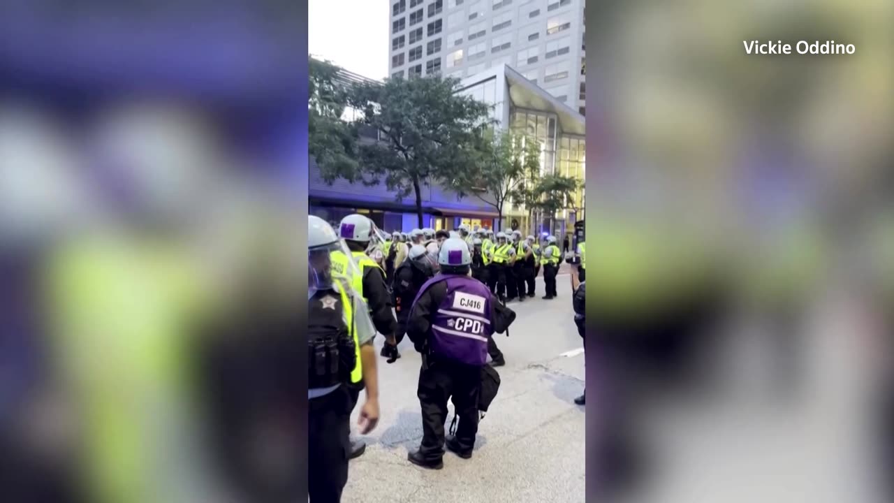 Chicago police arrest protesters near Israeli consulate