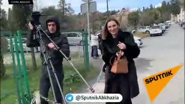 Адвокат Ахры Авидзба Инга Габелая приехала в СГБ Абхазии - 07.03.2021