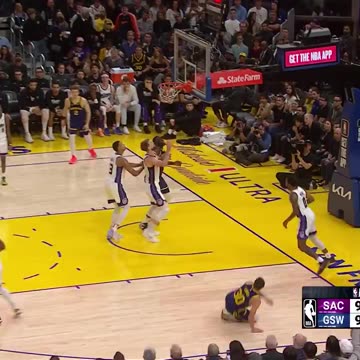 NBA - Steph Curry boogies on the perimeter and finishes the acrobatic layup!