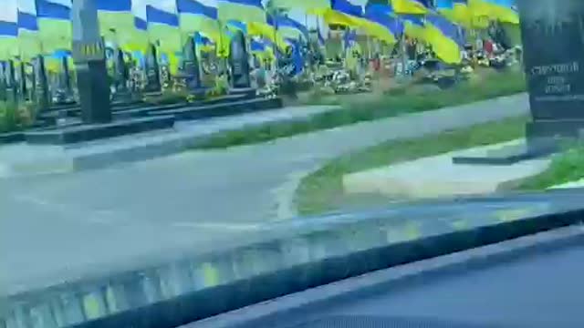 Hundreds Of Fresh Ukrainian Graves In Only One Of The Cemeteries In The Dnepropetrovsk Region💯