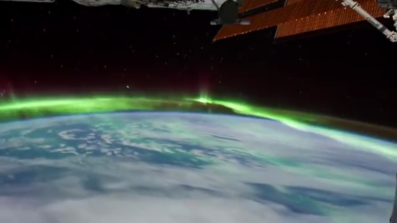 All Alone in the Night - Time-lapse footage of the Earth as seen from the ISS