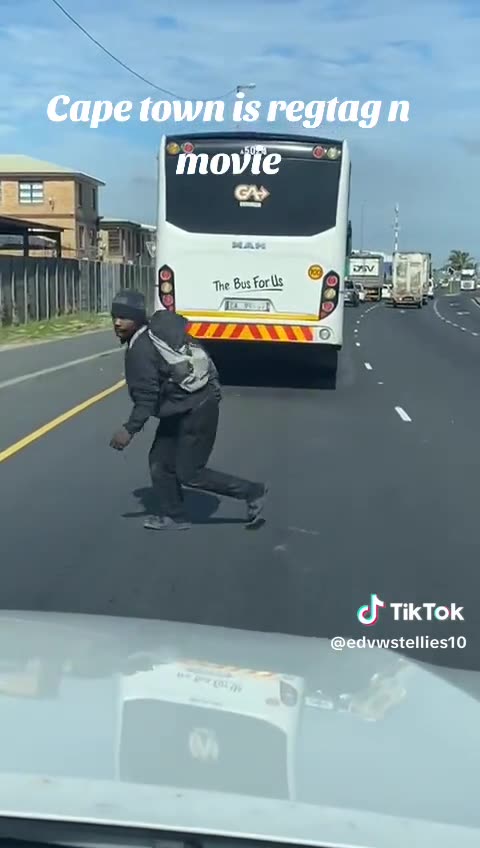 Daredevils bus a move: Maltrap stows away under Golden Arrow to get to destination