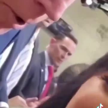 Sexy Kitten by Joe Biden 🤡🤣🌈🥶🇻🇳