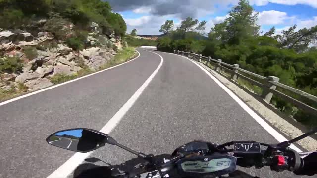 Yamaha MT07 - Serra da Arrábida - Portugal - uncut.