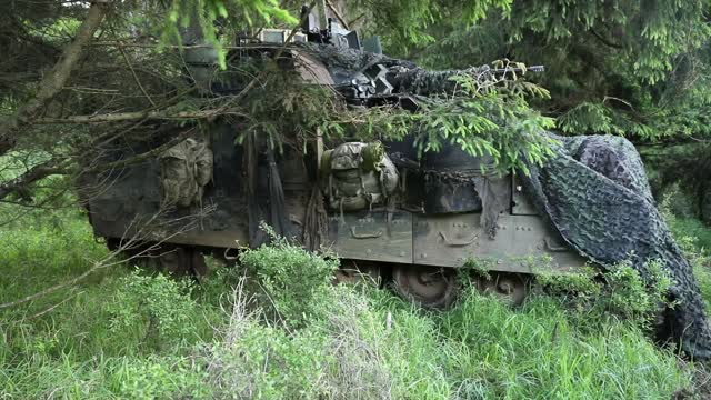 U.S. Soldiers Maintain Battle Positions During Exercise Combined Resolve 17