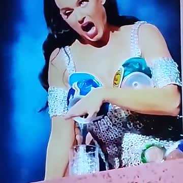 🤖 Katy Perry is still malfunctioning.