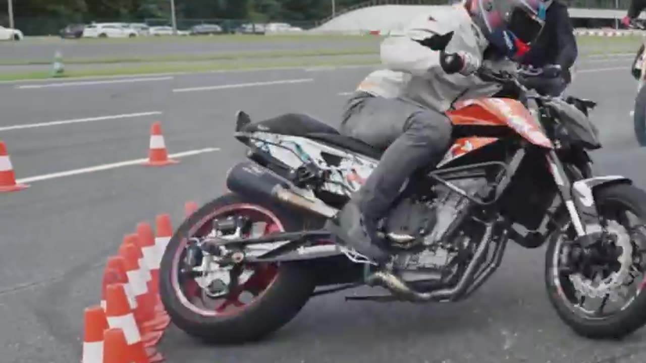 Super Bikes Heard Texting