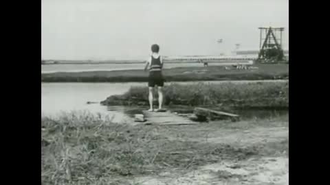 Charlie Chaplin - Bath scene in Modern Times