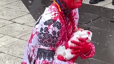 Ukrajinský zrežírovaný cirkus pro západní média