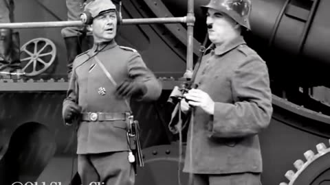 Charlie chaplin world war funny video