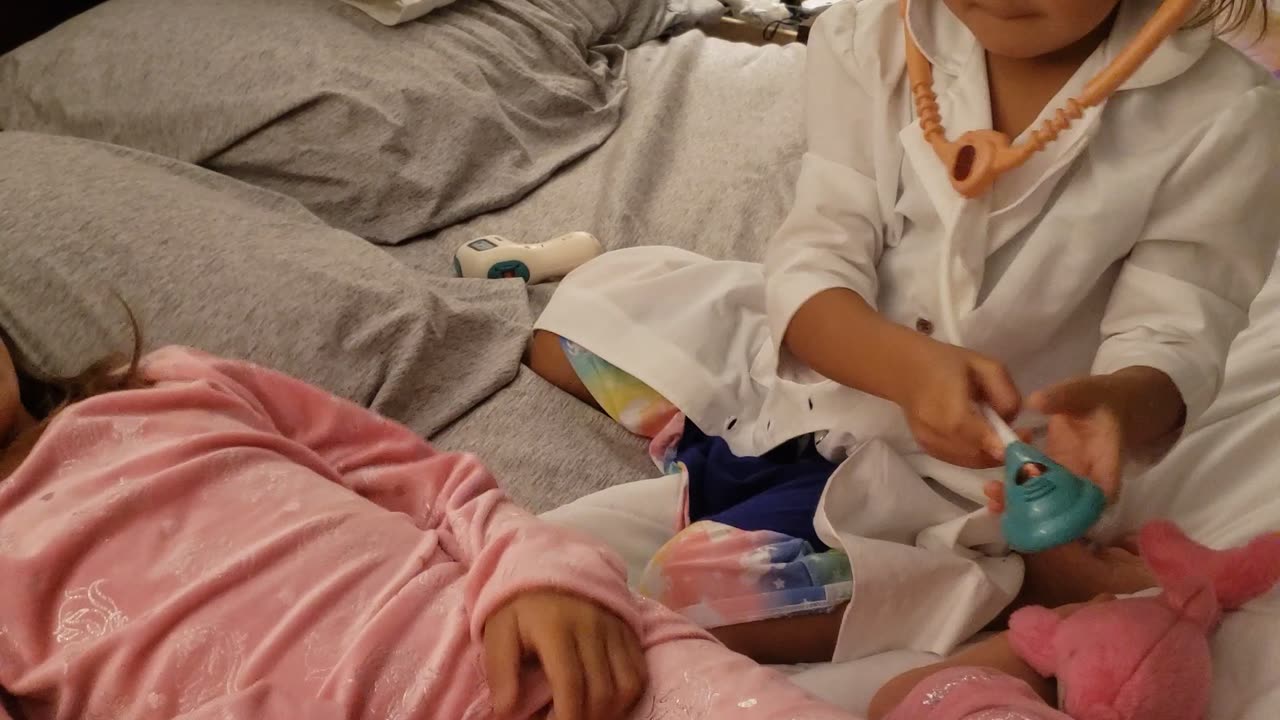 DR. CALISTA & PATIENT CAMILA HOSPITAL SHOW