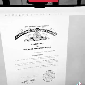 Hi, I’m an #extraterrestrial and I just made a #company don’t look at my #blackeyes #shorts #haters