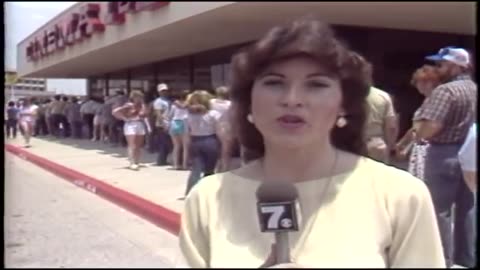 Star Wars Return of the Jedi Premier - Audience Reaction from Channel 7 News in Austin, Texas 1983