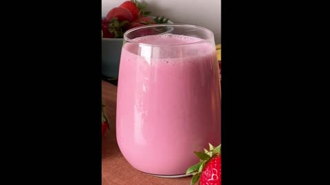 Strawberry juice ,strawberry juice health