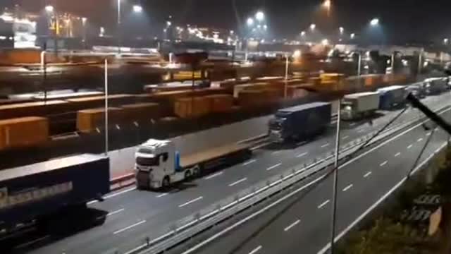 Italy has been blocked for 72 hours in protest against vaccine passport.