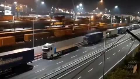 Italy has been blocked for 72 hours in protest against vaccine passport.