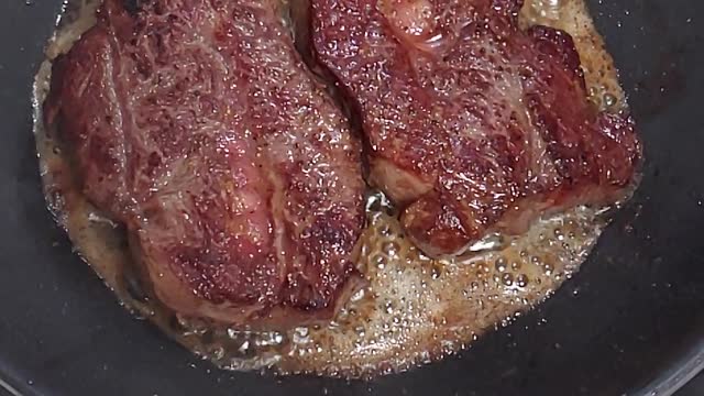 Learning how to cook a steak at home