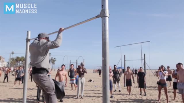 Prank Bodybuilder - Old Man Street Workout