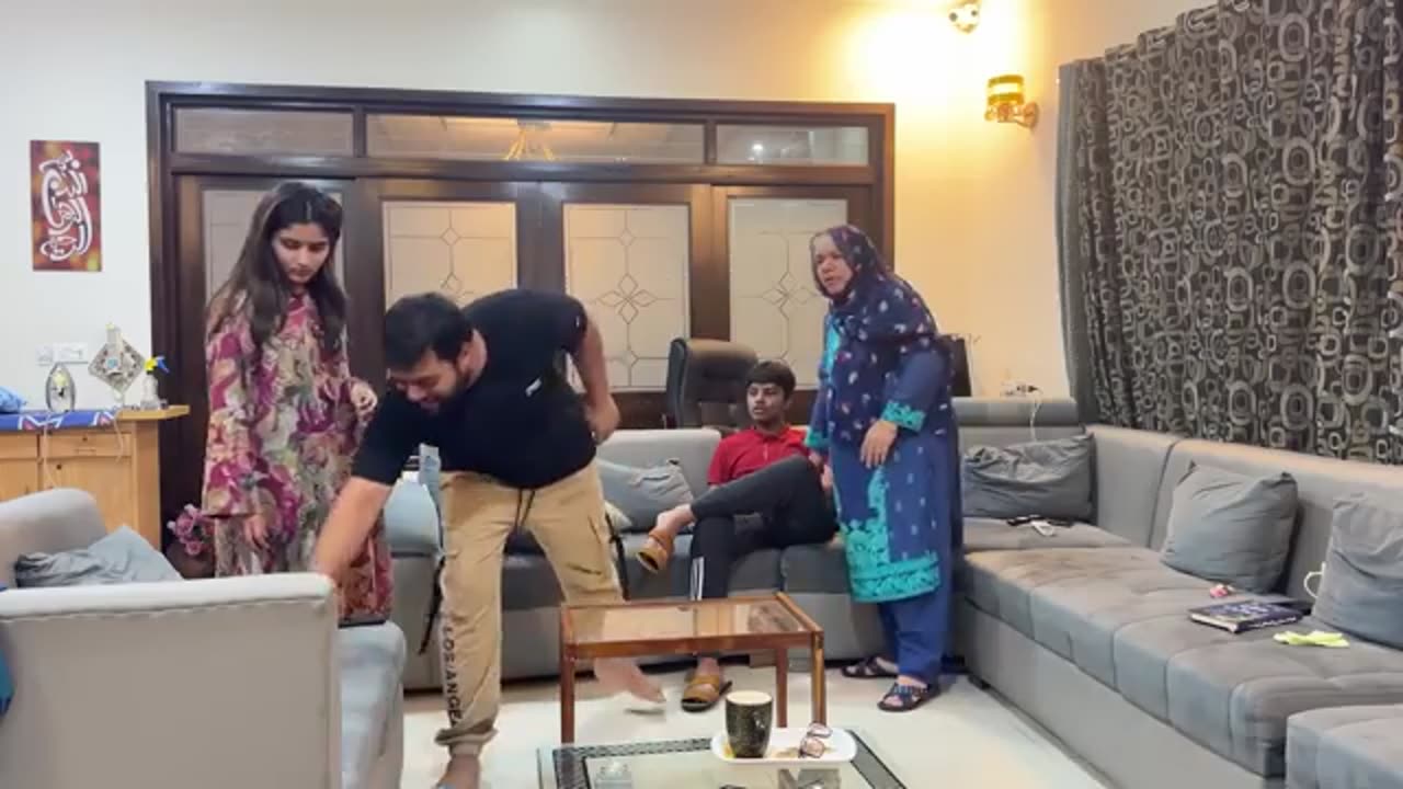 Fake Fight Prank On My Mother 🤣 | Mama Dar Gaye 😱