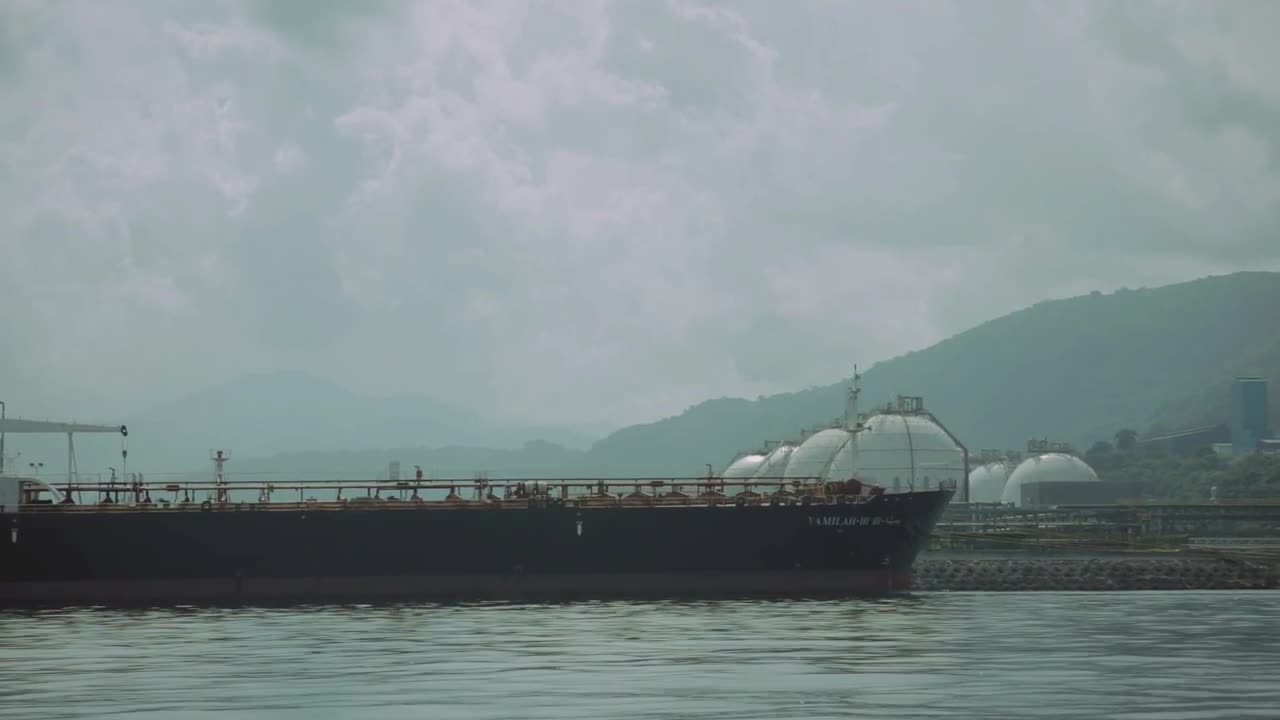 Oil Tanker