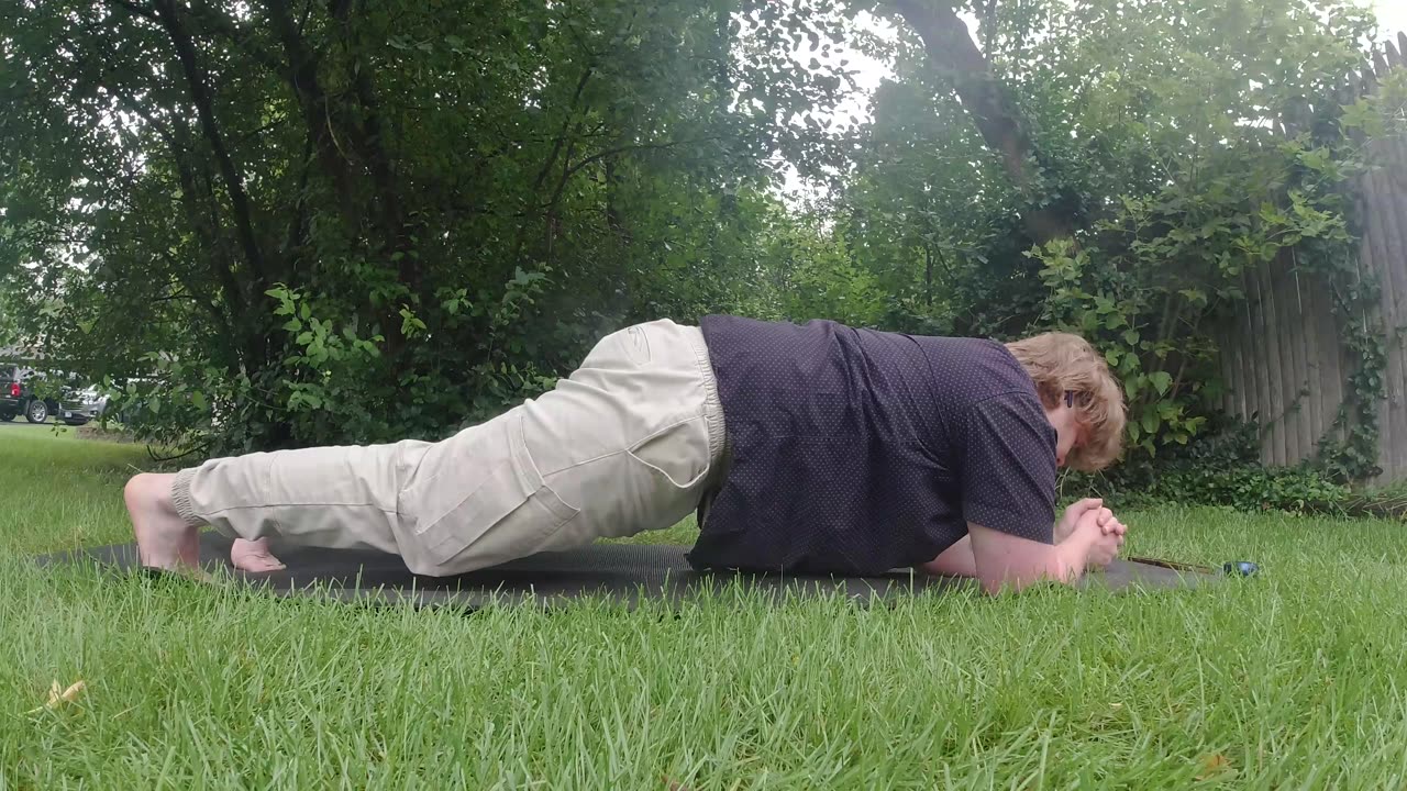 Planking for Progress: (Day 5) Improving Core Strength [Kabin Krew 'The Spark']