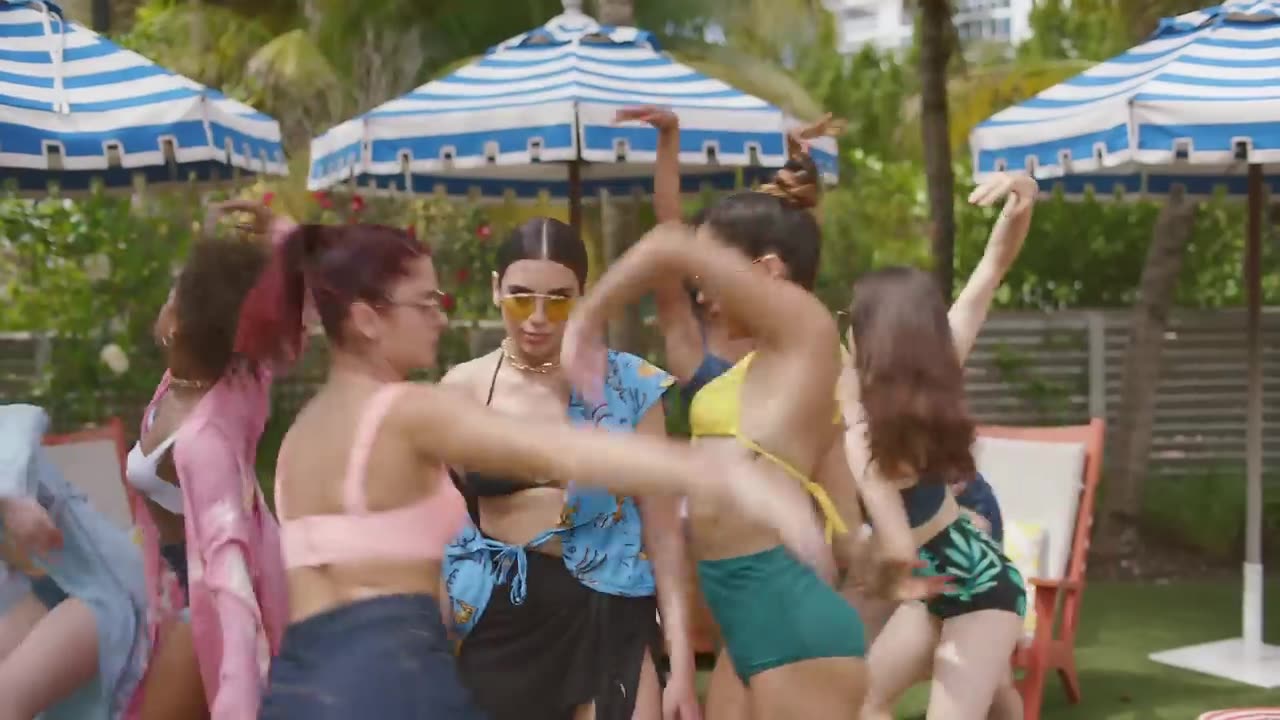 Dua Lipa - New Rules (Official Music Video)