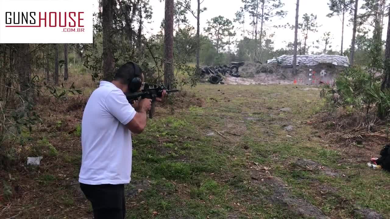 Atirando de AR 15