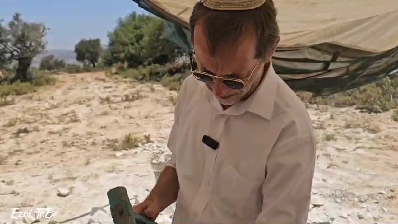 "אם בהר חצבת אבן להקים בנין חדש"