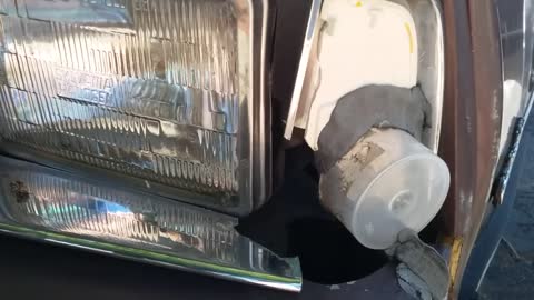 How To Use JB Weld Running Light Fix For Car DIY