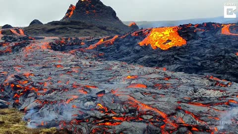 Man Captures Icelandic Volcanic Eruption Up Close