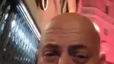 Tutti i manifestanti erano armati di smartphone (trattati peggio dei criminali)