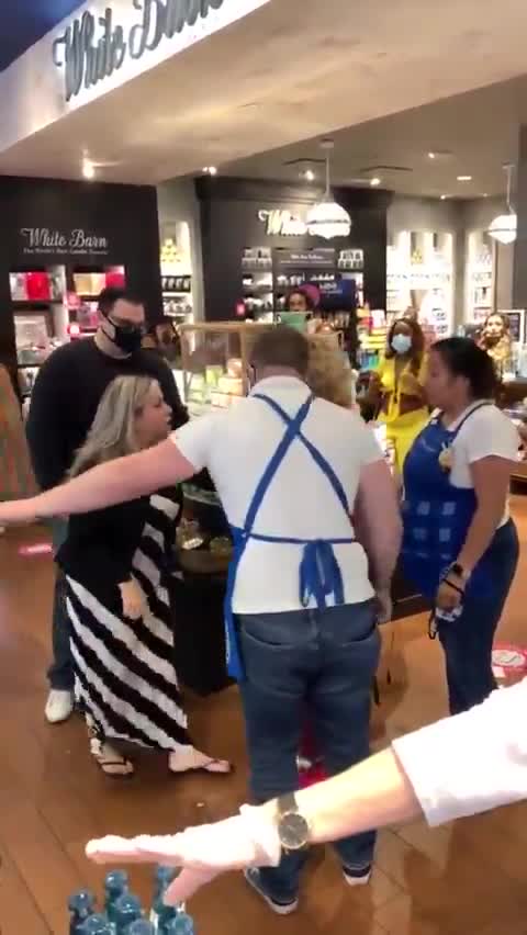 LA CIVILTA' DEI MASCHERATI