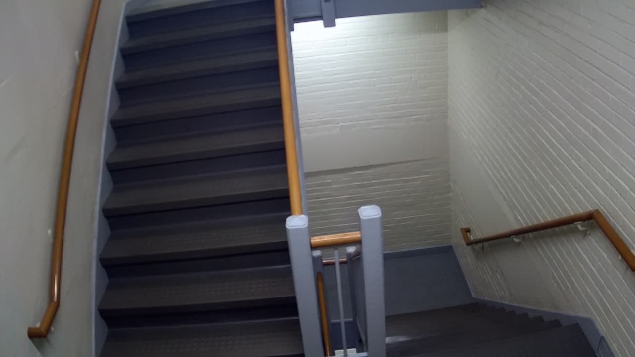 3893FHOB05Stair6_2021-01-06_09h00min01s587ms.mp4