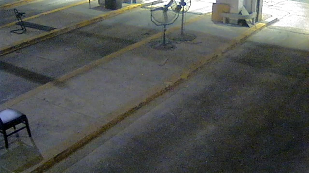 3138RHOBG3CStGarageLeftDoor_2021-01-06_05h53min01s580ms.mp4