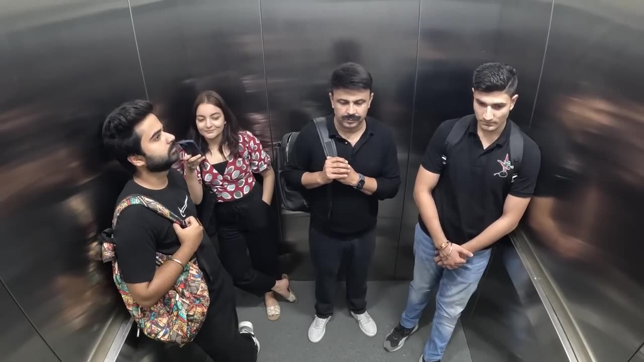 Lift prank by RJ naveed 😂🤣😂🤣🤣😂