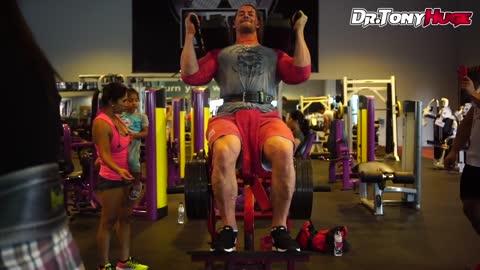 Getting Huge Legs - Aaron Reed Training Tip