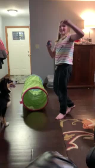 Lucy the Aussie tunnel trick